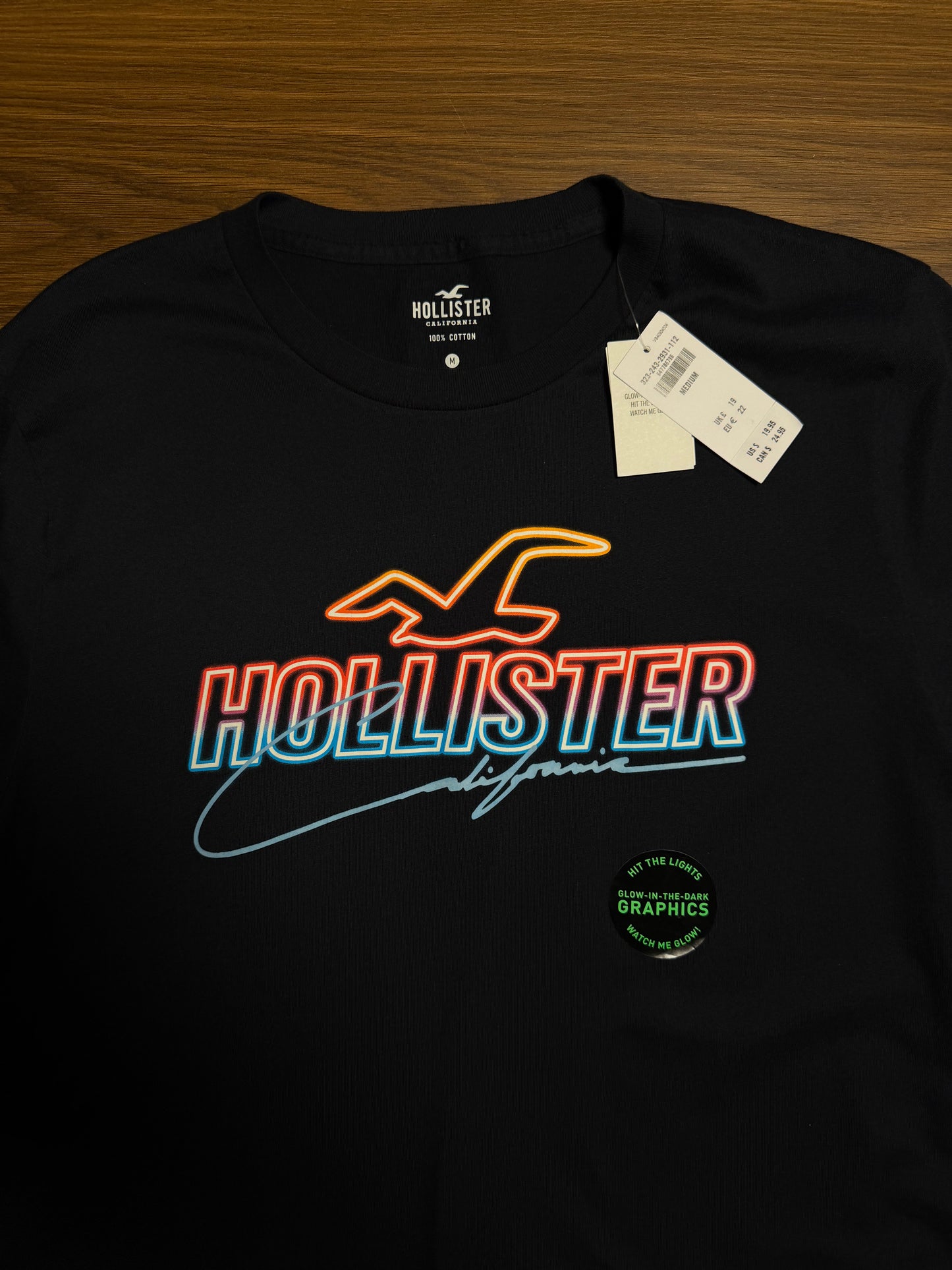 Hollister T-Shirt