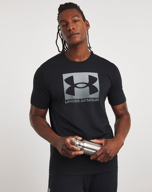Under Armour T-shirt